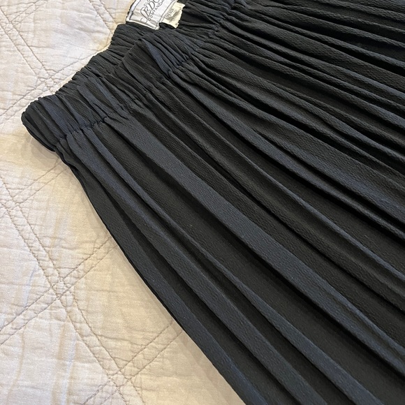 Vintage 90s tiered black skirt from Sedona Clothing Company - Picture 3 of 4